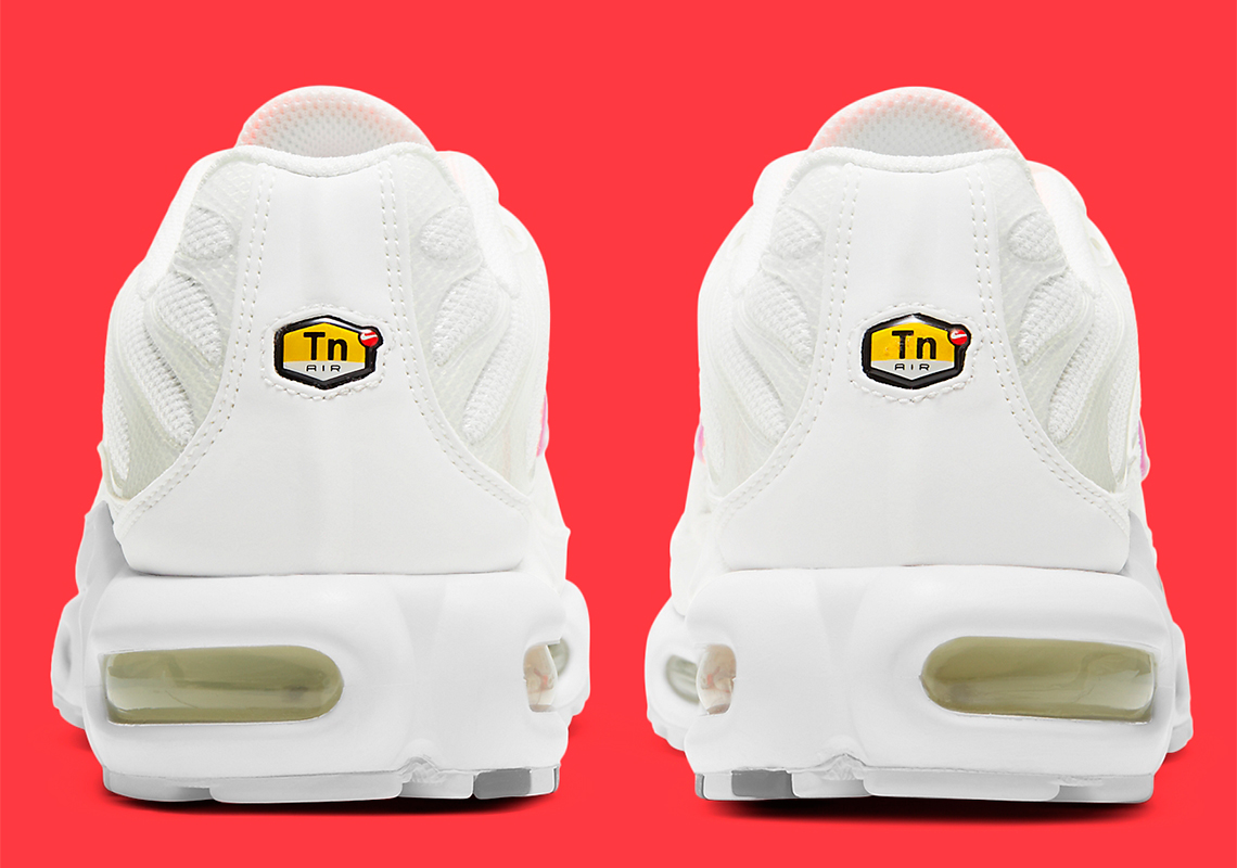 Nike Air Max Plus White Crimson DH3858 100 SneakerNews