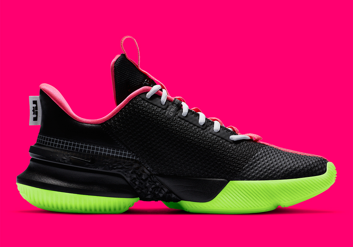 Sneakerhead Says 'F**k Cancer' With Customized Yeezys – Footwear News