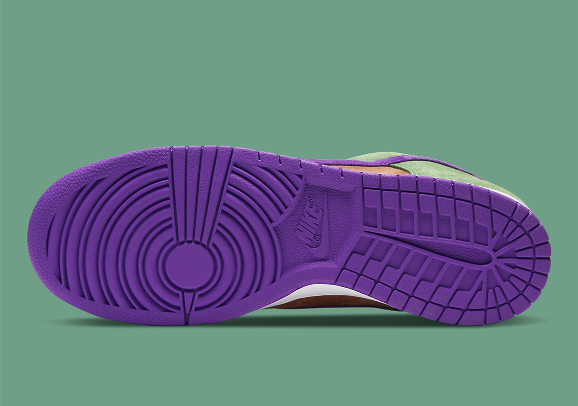 Nike Dunk Low “Veneer” sole