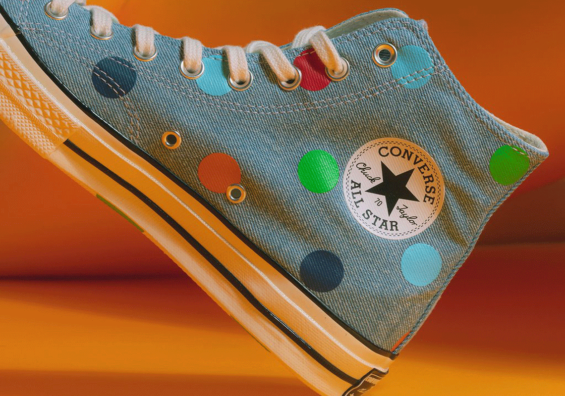 blue polka dot converse