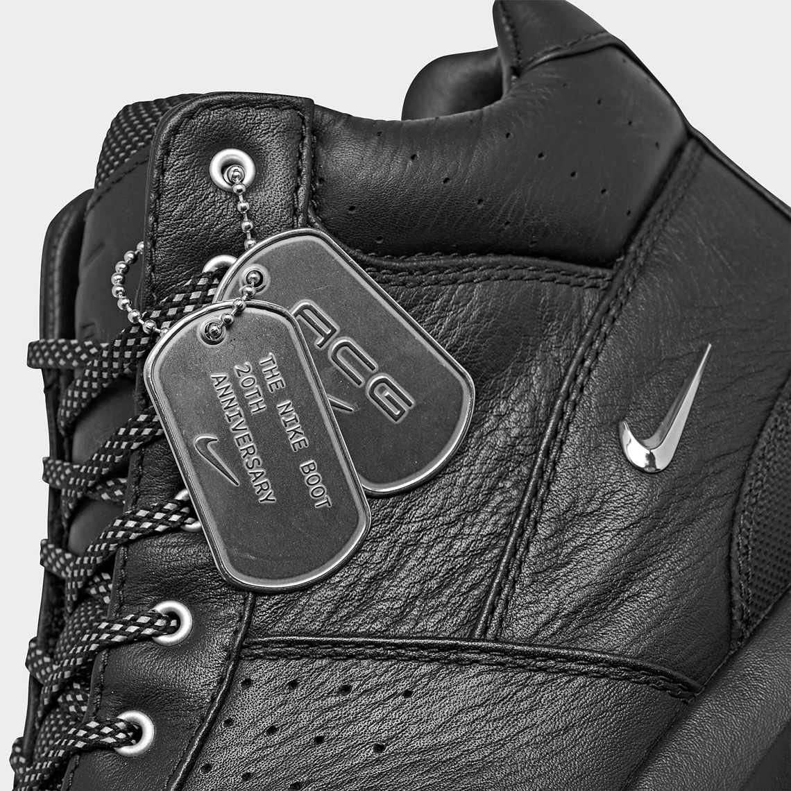 nike boots all black