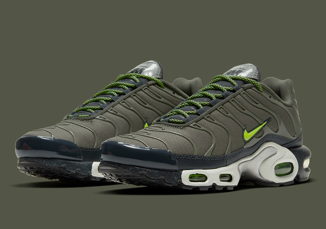 The 3M x Nike Air Max Plus Appears In "Twilight Marsh"