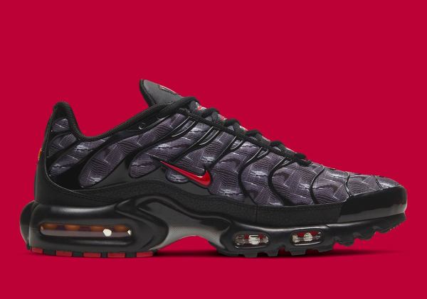 Nike Air Max Plus DJ0638-001 Release Info | SneakerNews.com