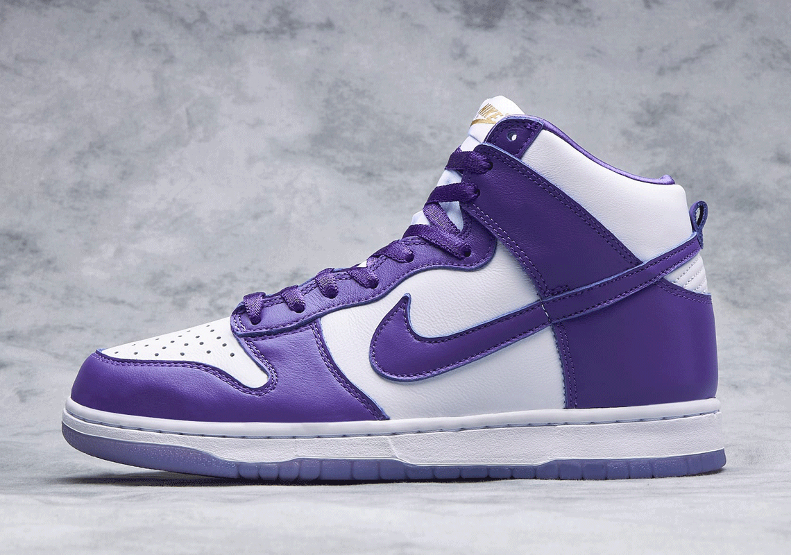 nike dunk violet