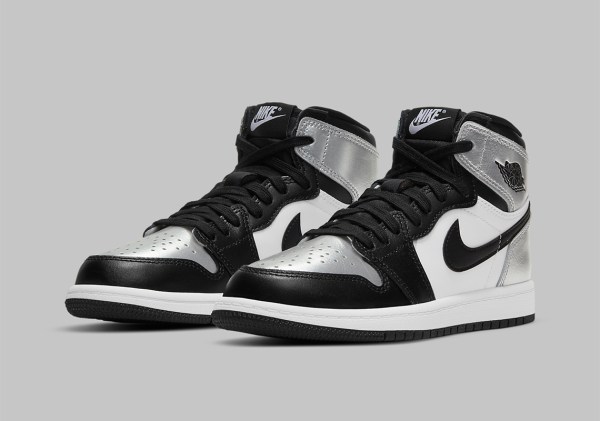 Air Jordan 1 WMNS Silver Toe 2021 CD0461-001 | SneakerNews.com