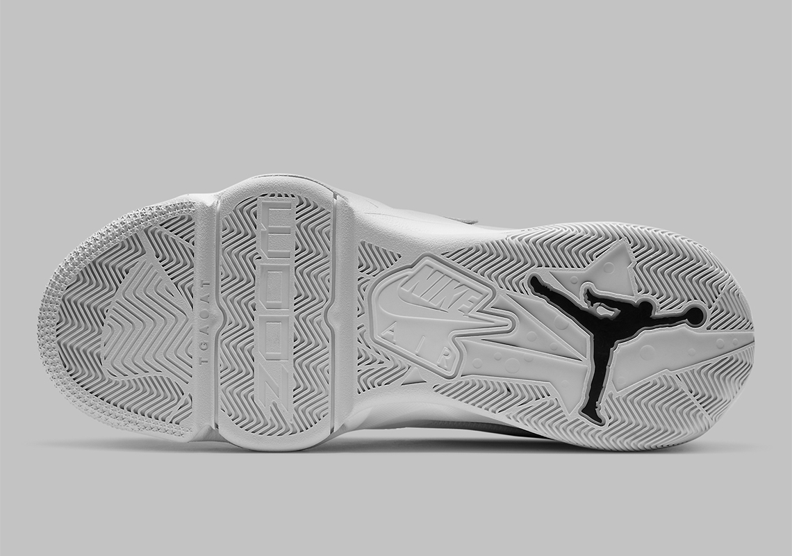 jordan zoom black and white