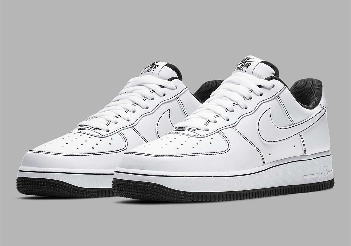 air force 1's black and white