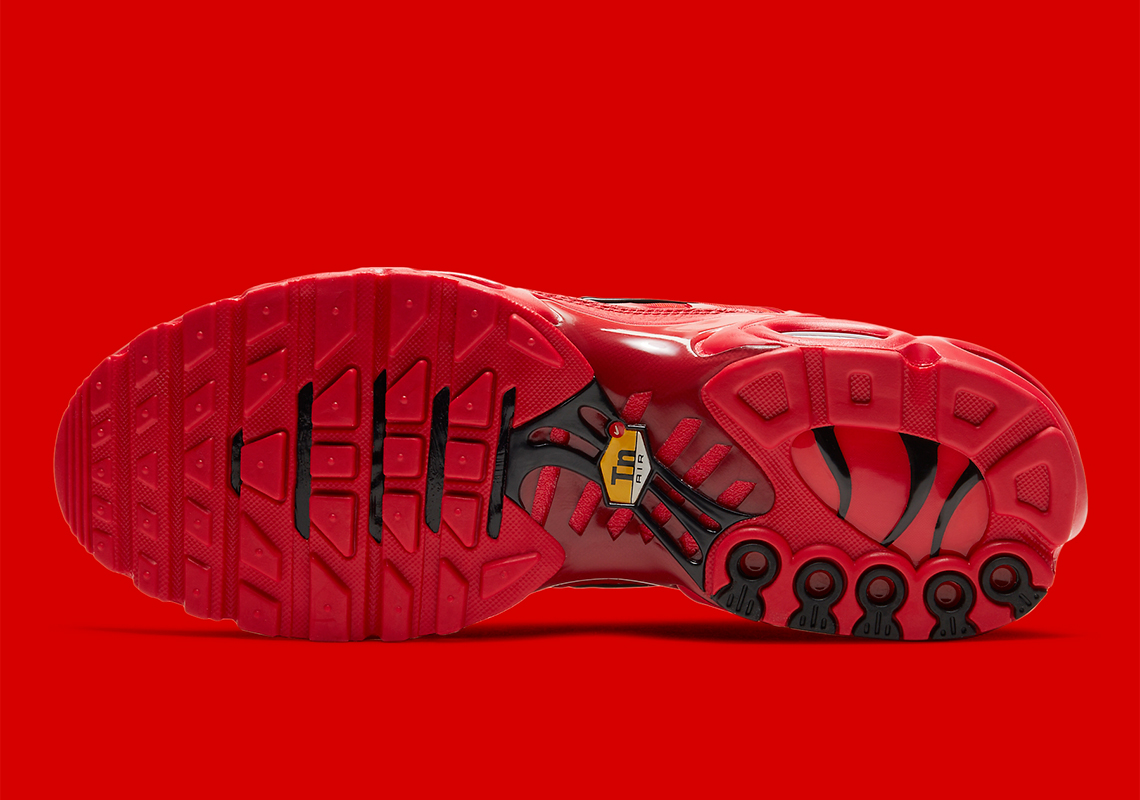 All red outlet tns