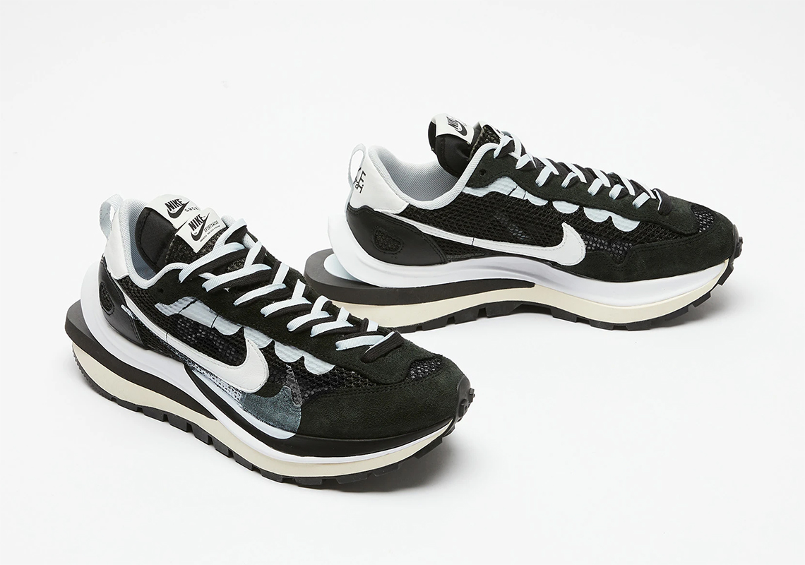 black and white sacai nike