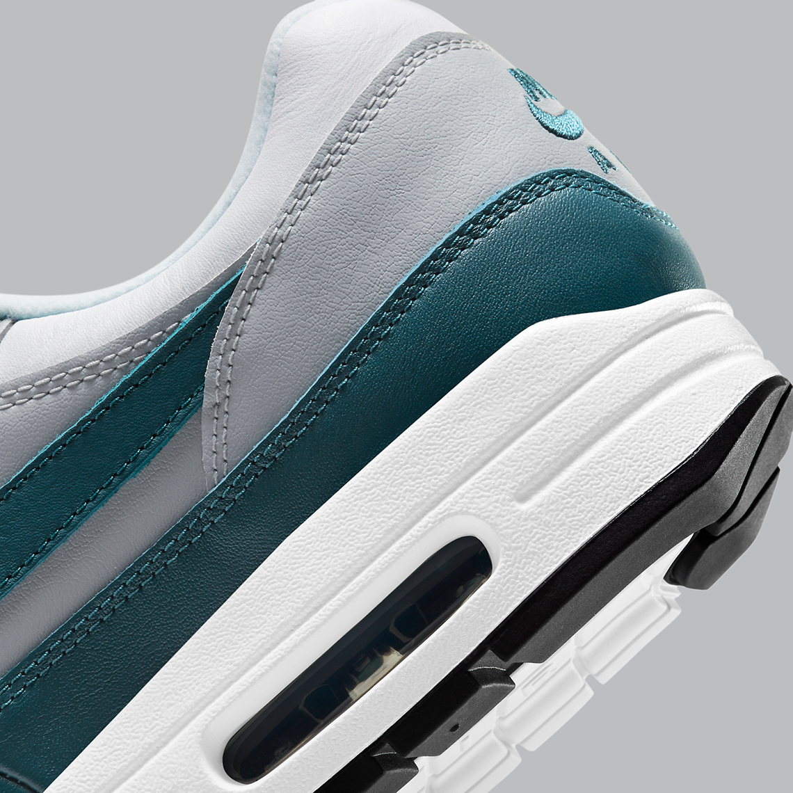 nike air max 1 teal green