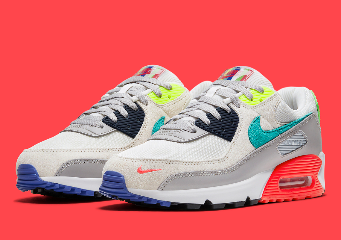The "Evolution Of Icons" Welcomes The Nike Air Max 90