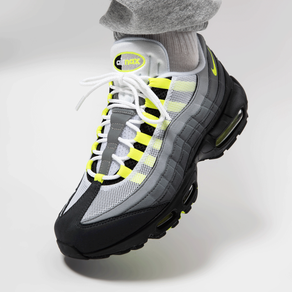 Nike Air Max 95 OG Neon CT1689-001 Release Date | SneakerNews.com