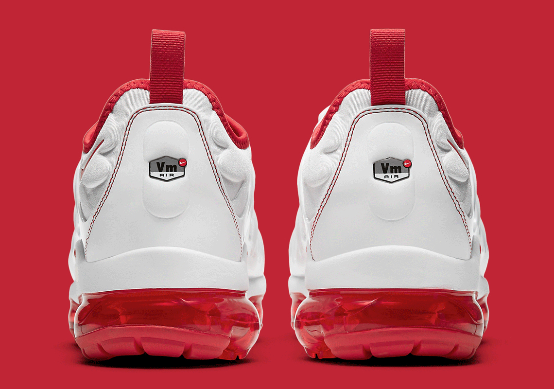 white and red air max vapormax
