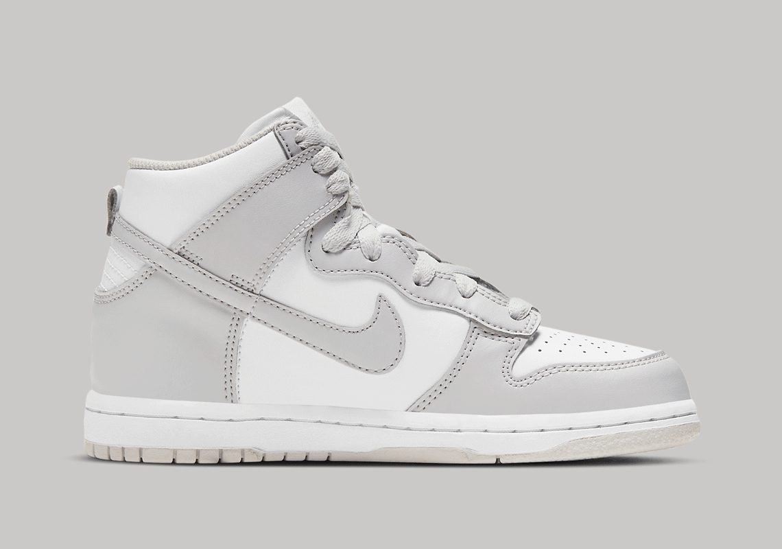 dunk high vast grey on feet