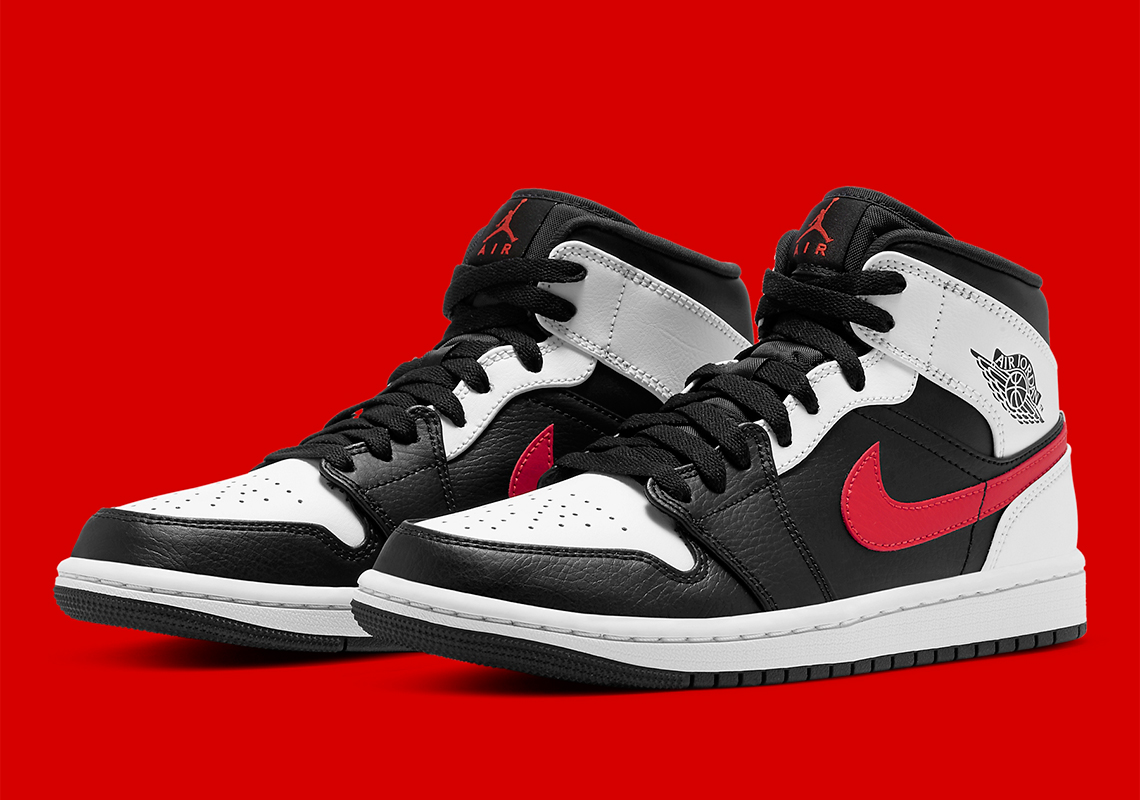 Air Jordan 1 Mid White Black Red 554724-075