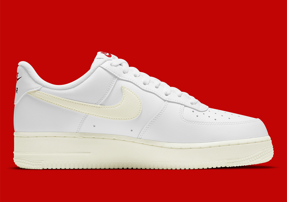 Featured image of post Air Force 1 Valentines Day Shoes 2021 - The nike logos on the back of the shoes are in red as well.