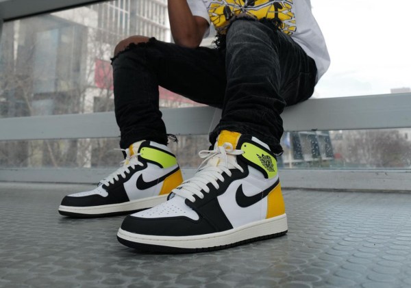 Air Jordan 1 Volt Gold 555088-118 Store List | SneakerNews.com