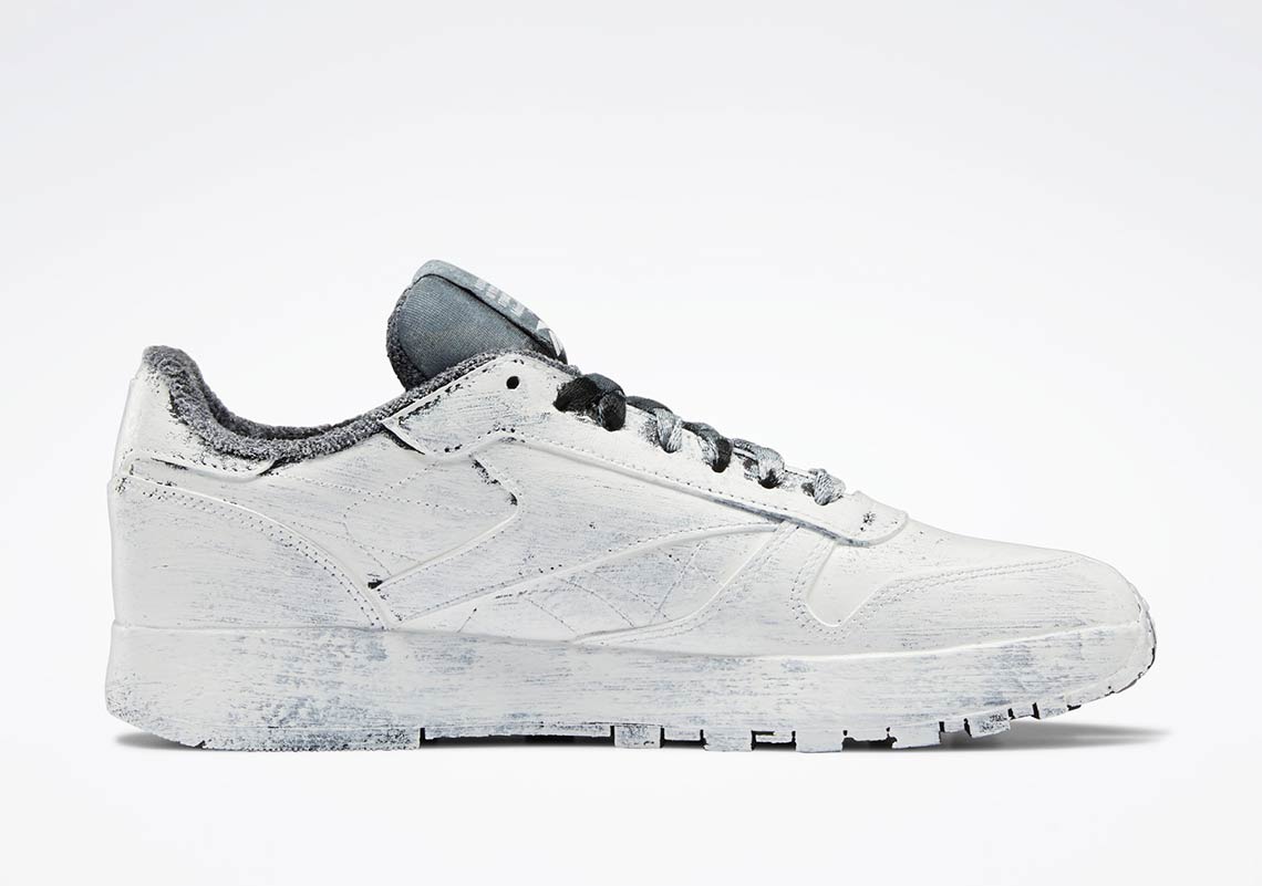Margiela Reebok Classic Leather Tabi H04859 Release Date | SneakerNews.com