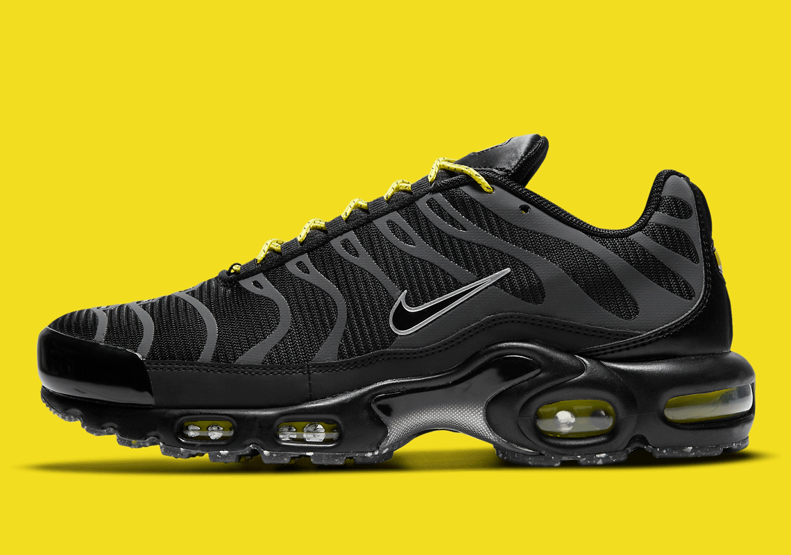This Speedy Nike Air Max Plus Features Regrind Rubber Soles