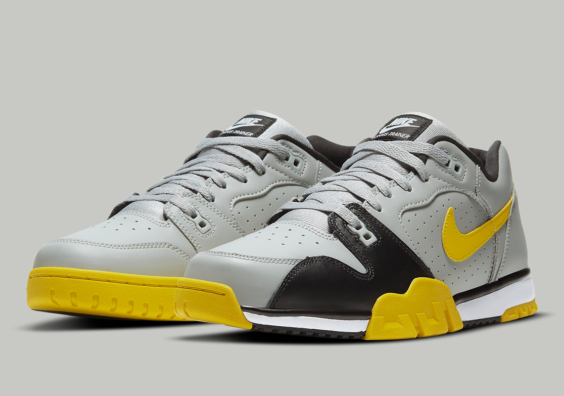 nike grey and yellow trainers