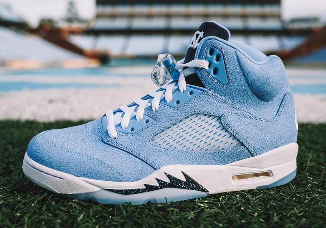 Air Jordan 5 UNC Football PE