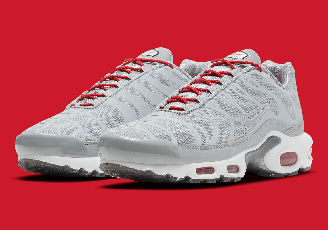 all red air max plus