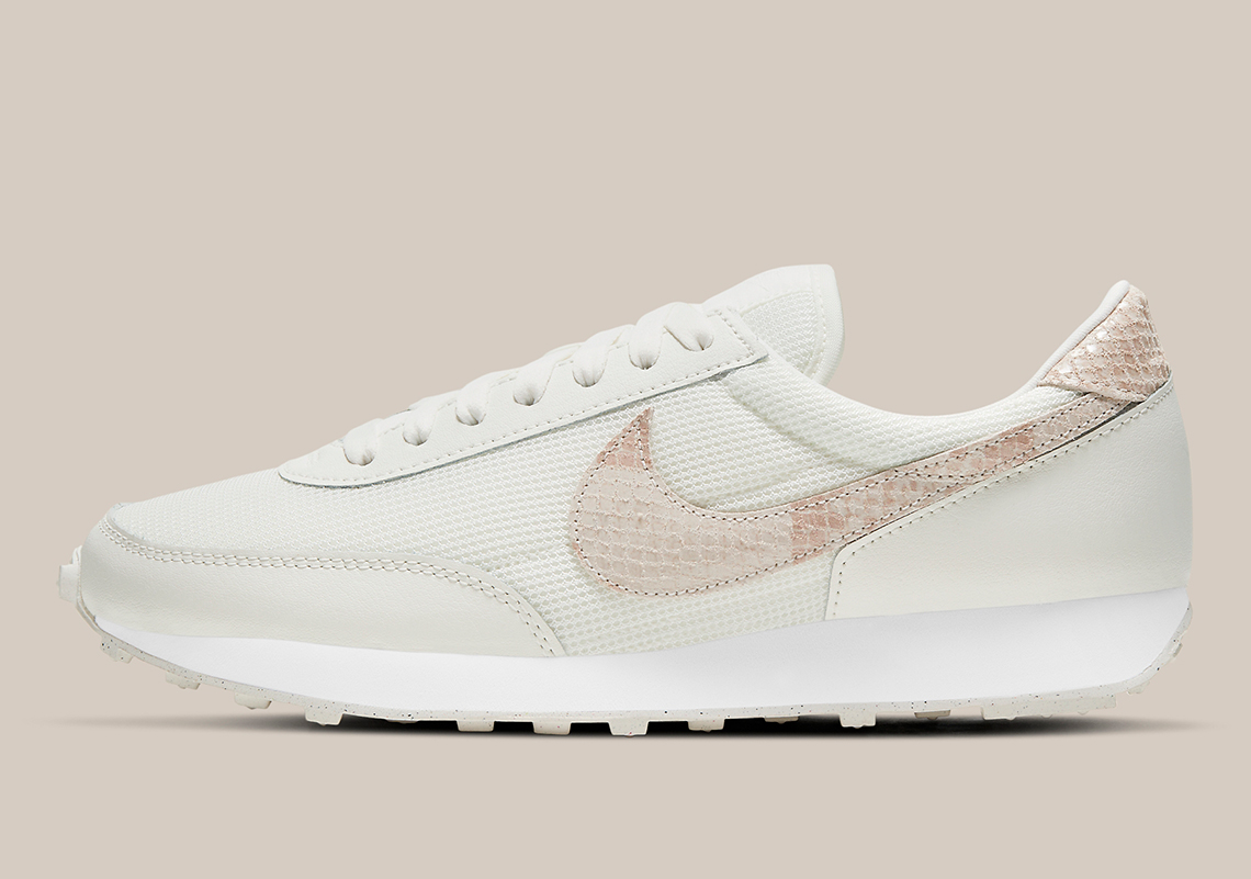 This Women's Nike Daybreak Adds "Particle Beige" Snakeskin To Its Swoosh And Heel