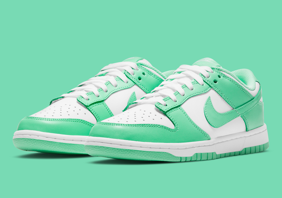 nike dunk green glow restock