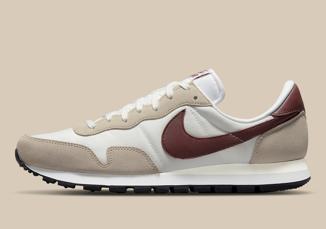 Nike Pegasus 83 Stone Bronze Eclipse DJ6892-200 | SneakerNews.com