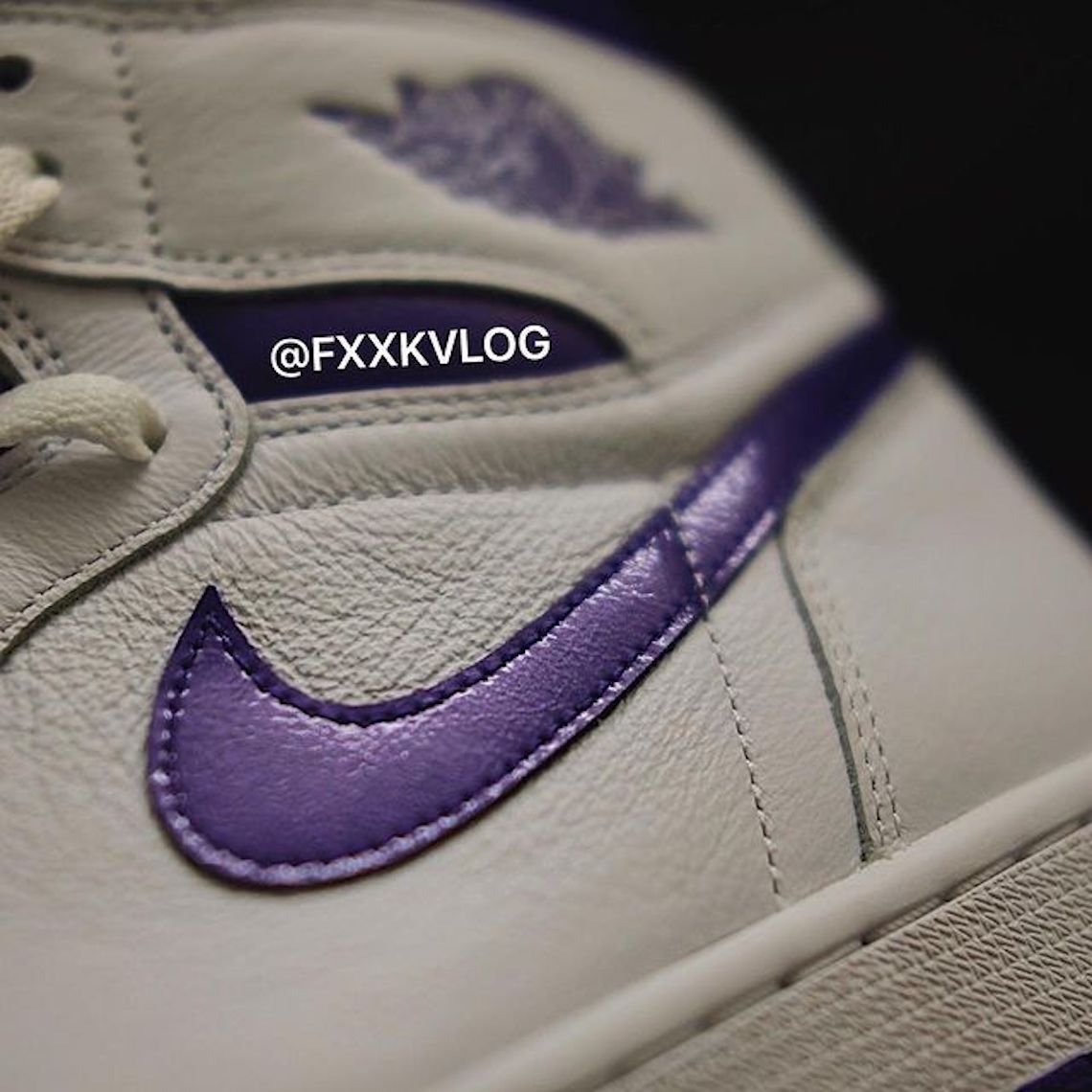 Synthetic leather strap with Jordan branding Retro High Og Wmns White Court Purple Cd0461 151 19