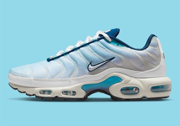 Nike Air Max Plus CZ1651-400 Release Date | SneakerNews.com