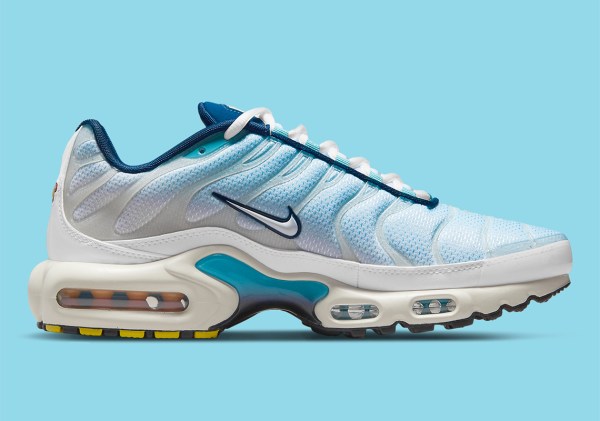 Nike Air Max Plus CZ1651-400 Release Date | SneakerNews.com