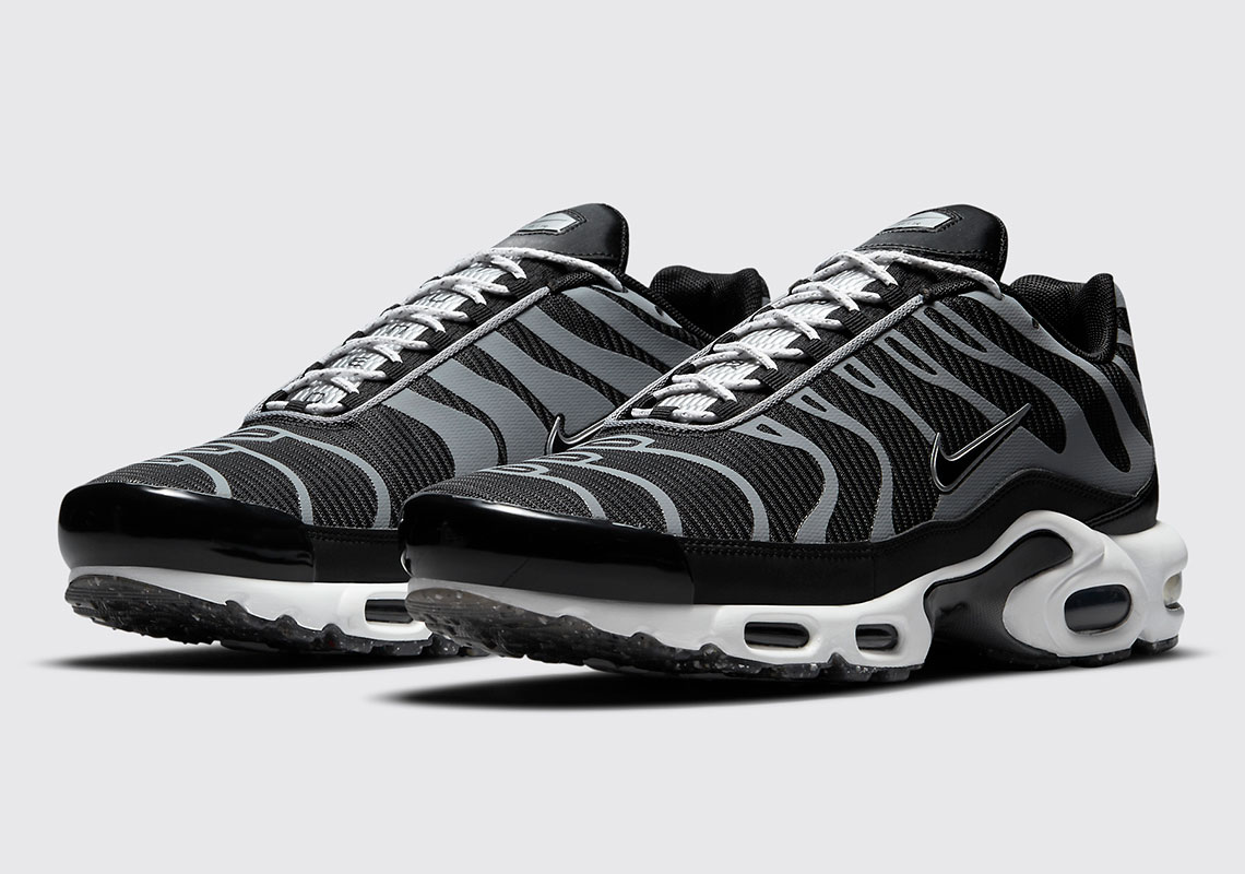 Nike Streamlines The Air Max Plus With Uni-Layer Upper And Grind Soles