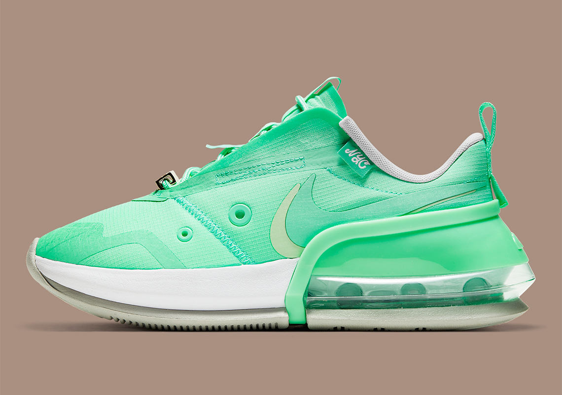 Lady Liberty Appears On NYC's Nike Air Max Up "City Special"