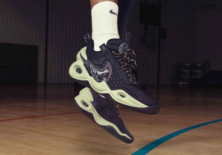 Nike Cosmic Unity  display picture 1