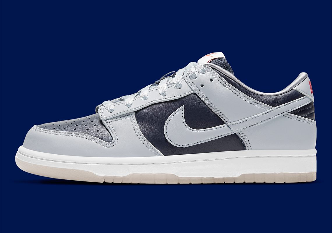 grey and navy dunks