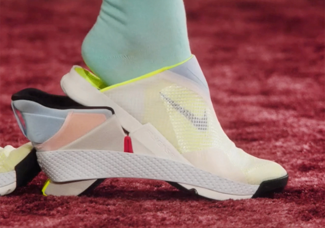 Nike Go FlyEase – Hands-Free Shoe 