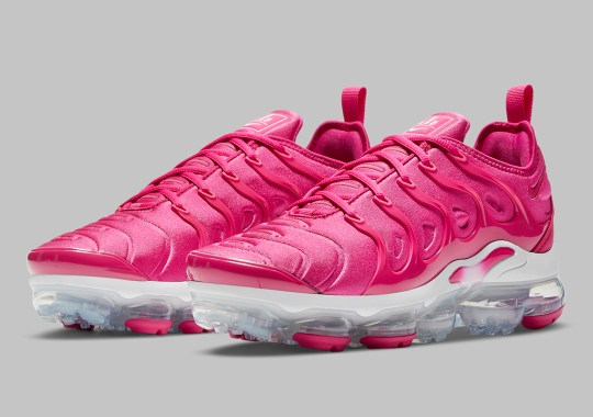 Nike Vapormax Plus “Fireberry” Is Available Now