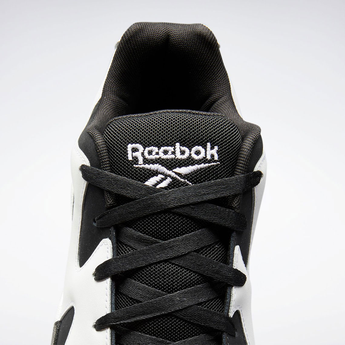 Reebok kamikaze 2 on sale low black and white