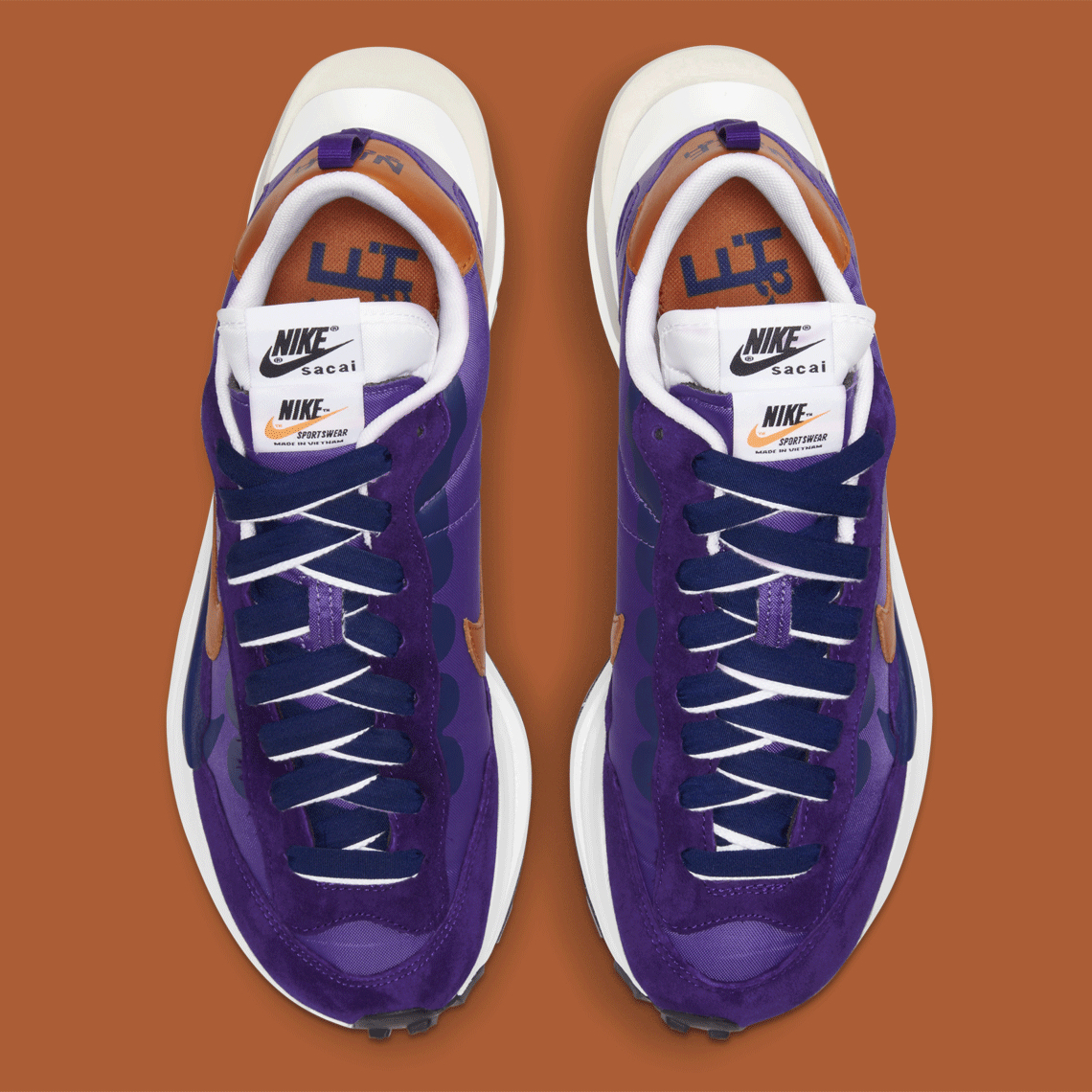 sacai Nike VaporWaffle Dark Iris DD1875-500 Release | SneakerNews.com