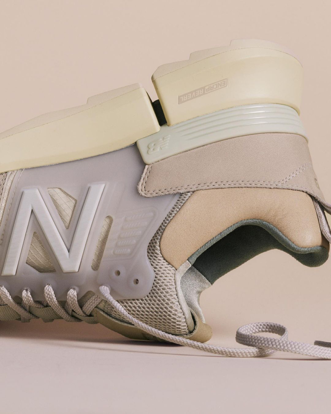AURALEE New Balance R_C2 2021 Release Date | SneakerNews.com