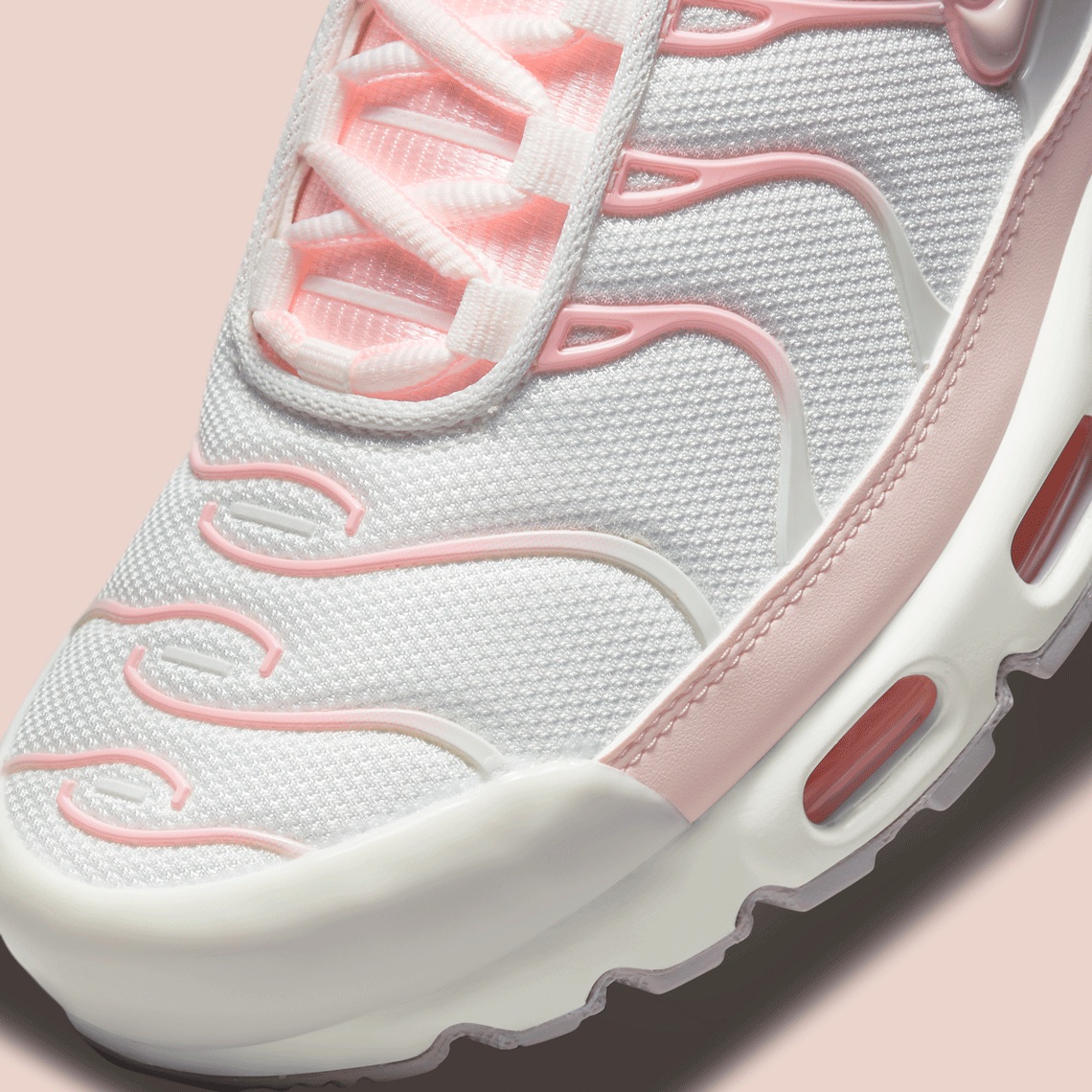 white and pink tns womens