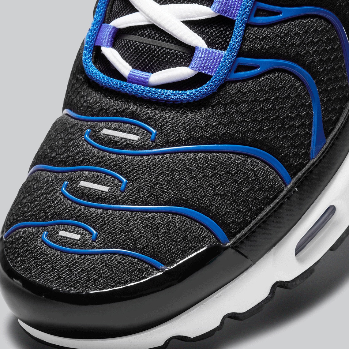 Nike Air Max Plus Black Royal Blue DM8331-001 | SneakerNews.com