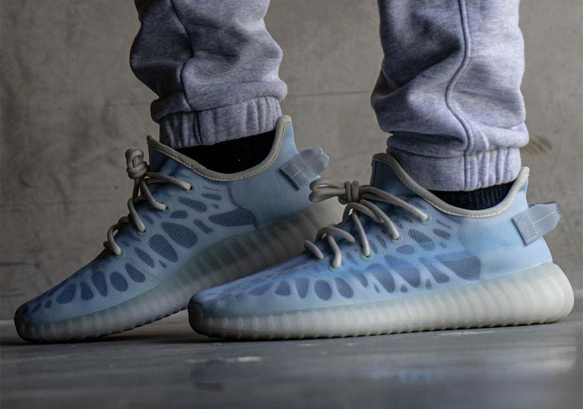 yeezy 350 v2 ice water