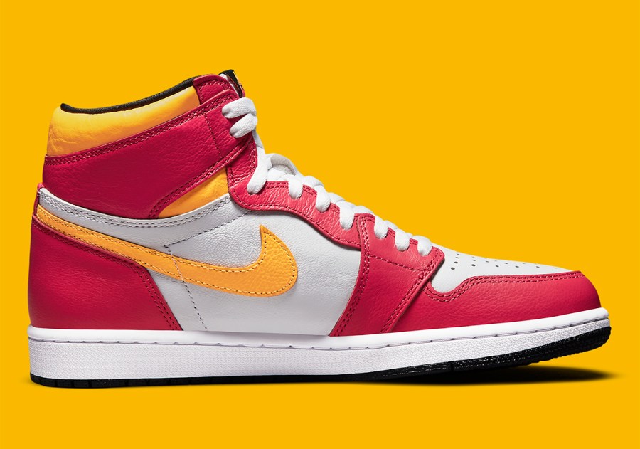 Air Jordan 1 High OG Light Fusion Red 555088-603 | SneakerNews.com