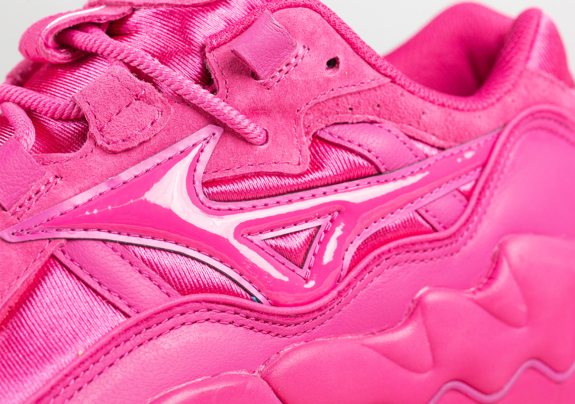 Bait Mizuno Wave Rider 1 Deadpool Pink 8