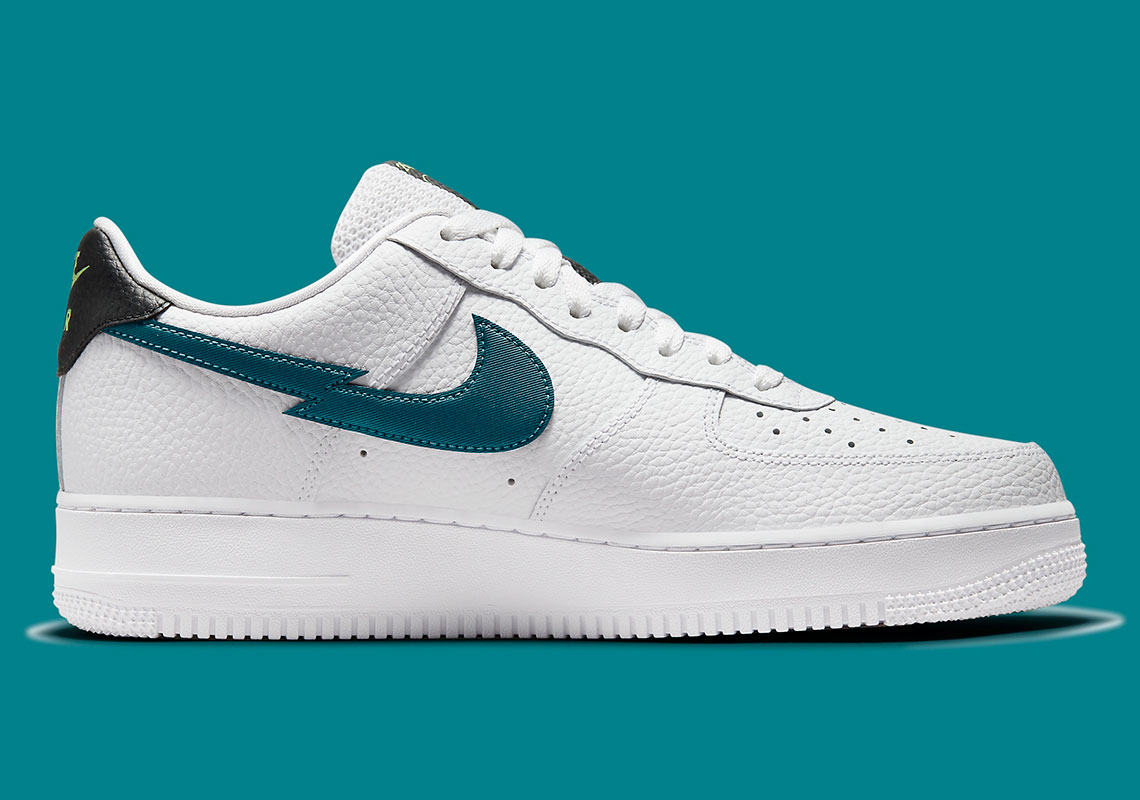 Nike Air Force 1 White Aquamarine DJ6894-100 | SneakerNews.com