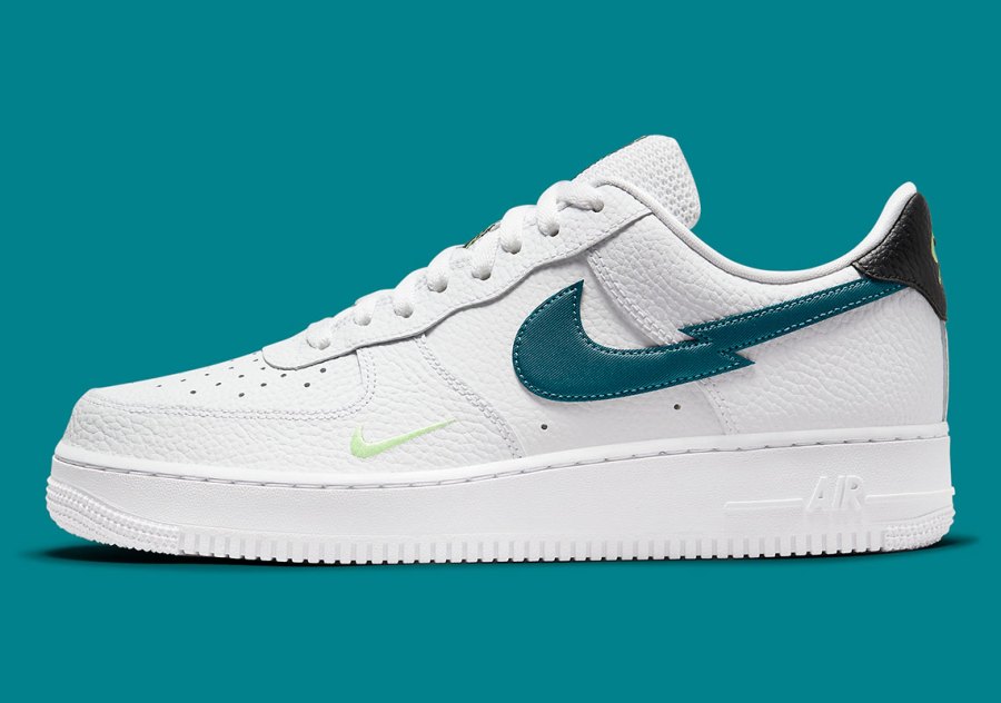 Nike Air Force 1 White Aquamarine DJ6894-100 | SneakerNews.com