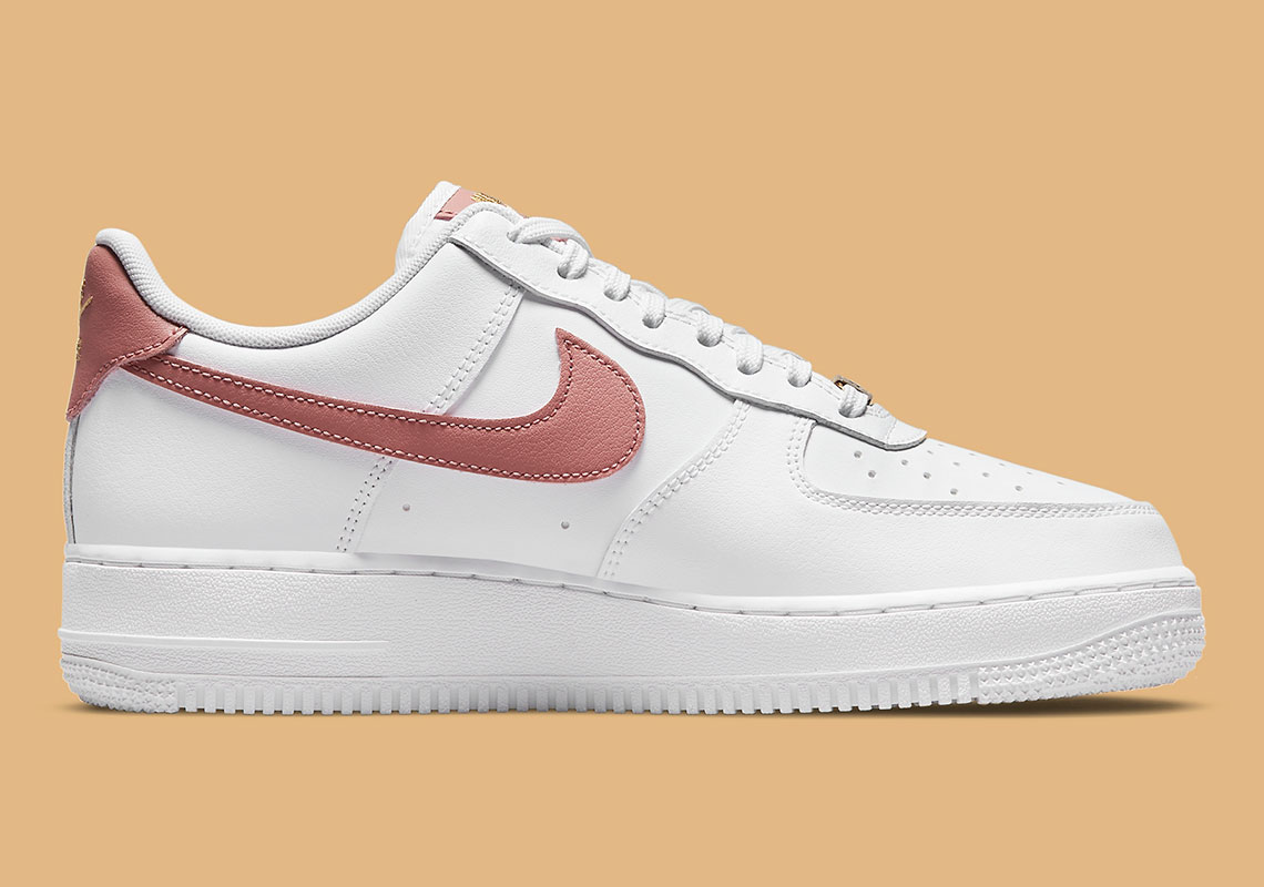 White and rose gold nike best sale air force