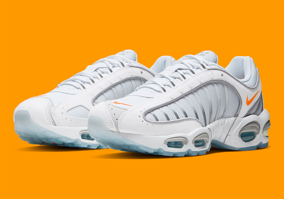 tailwind 4 pure platinum